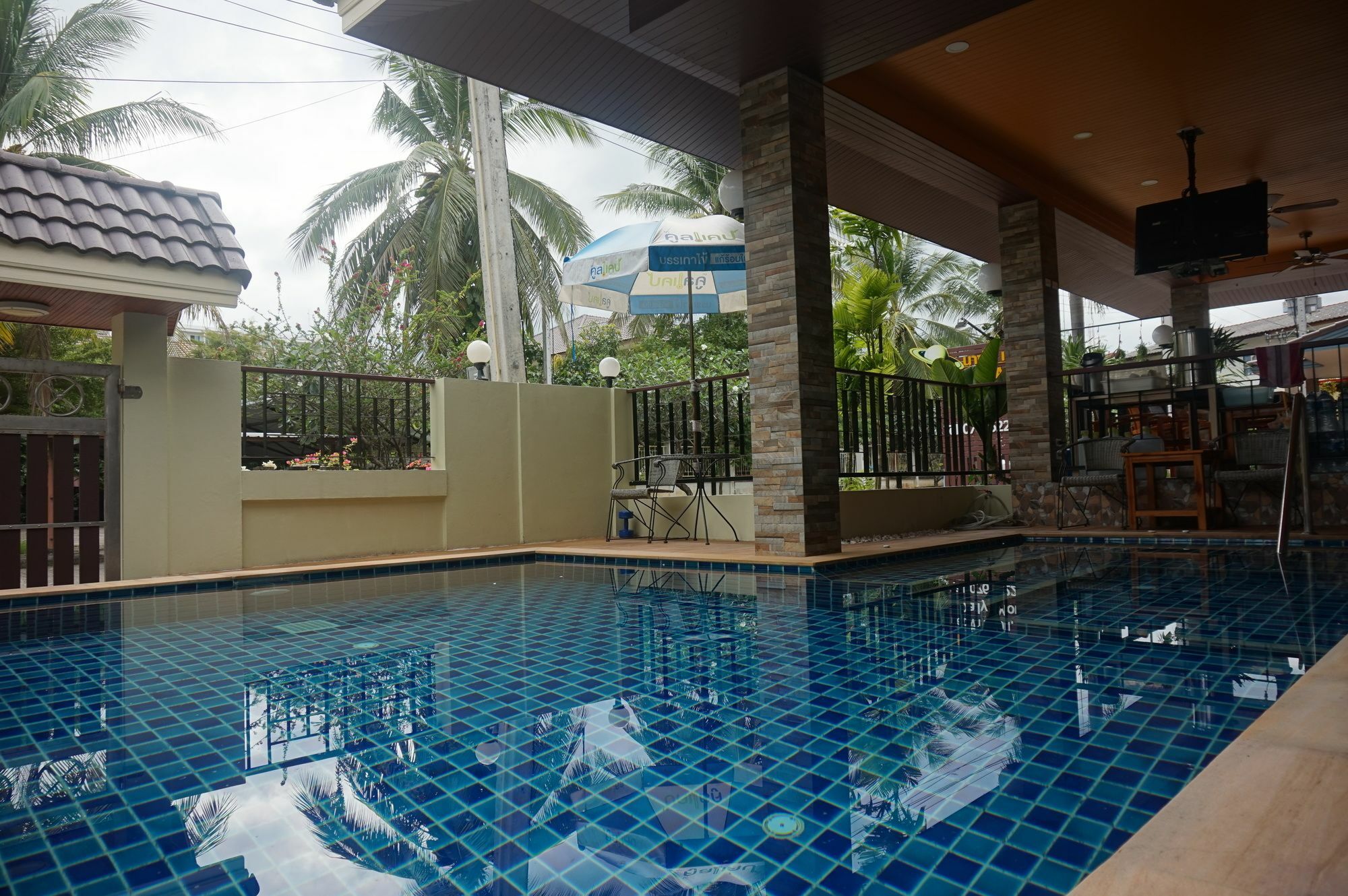 Nasa Mansion Apartman Phuket Kültér fotó